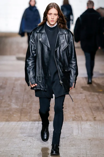 Look 32